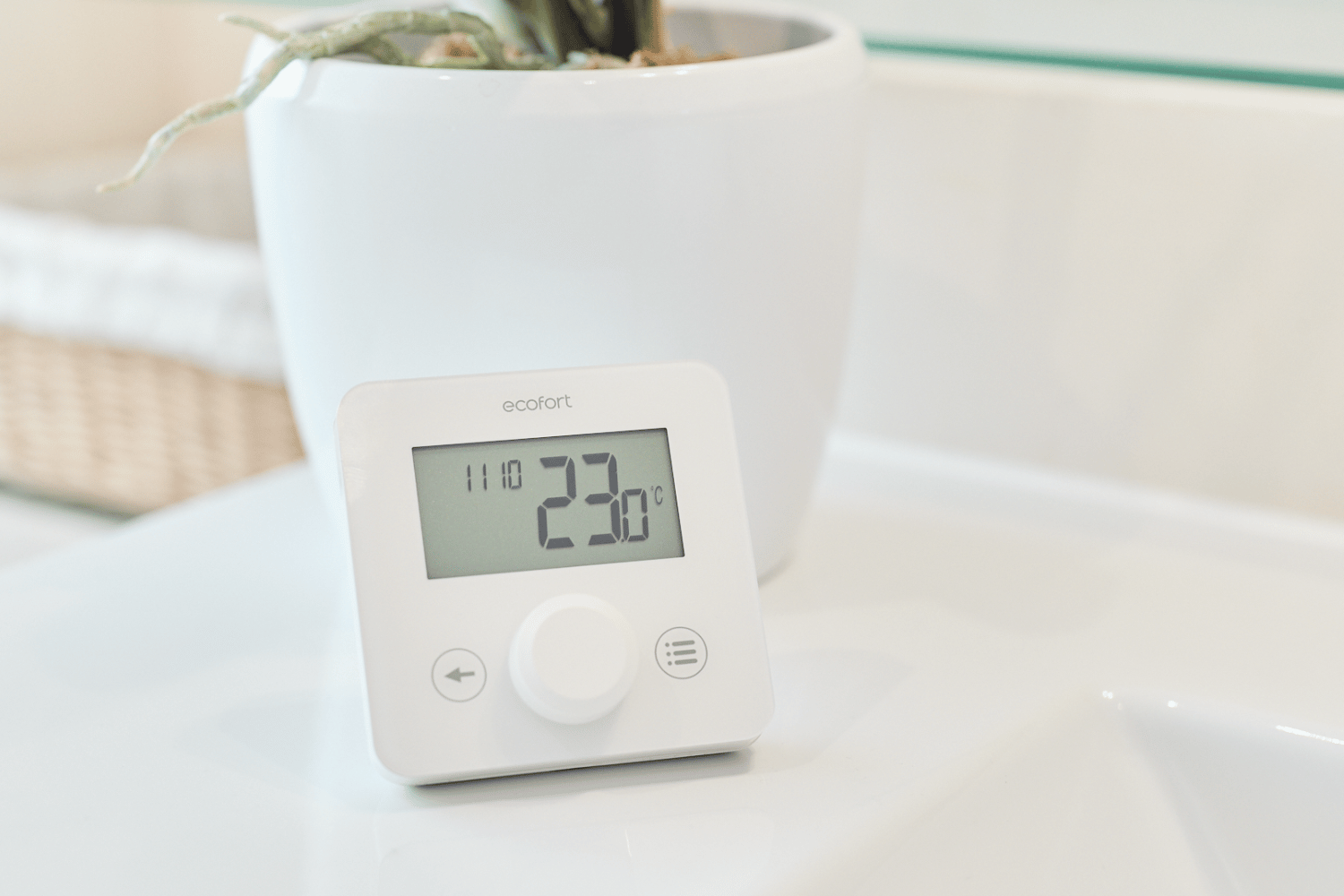 Digitales ecoheat Steuergerät mit Display für einfache Temperaturregelung